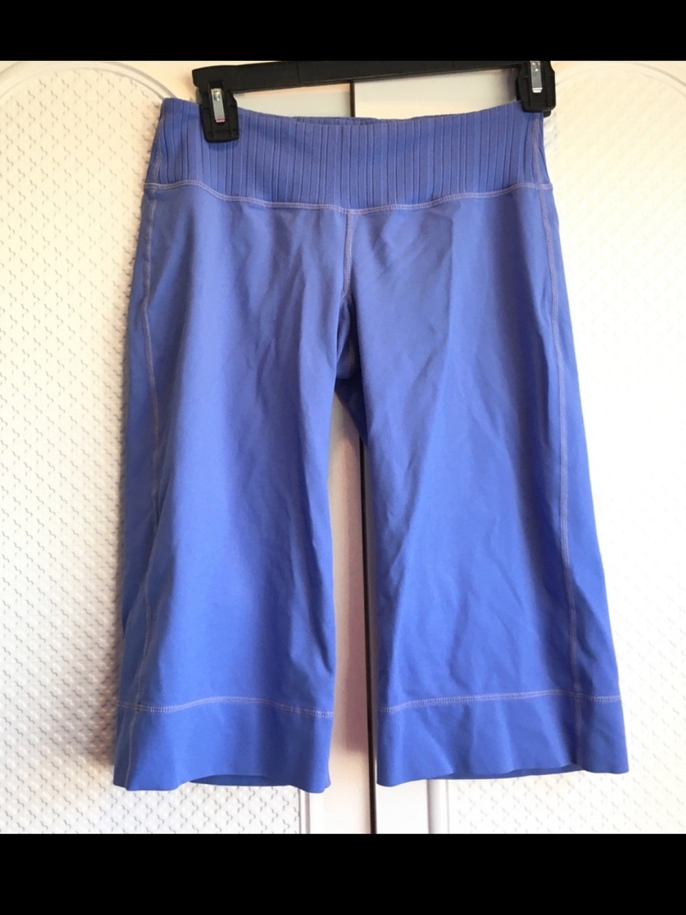 lululemon athletica Wide-Leg Cropped Pants in Lavender Purple
